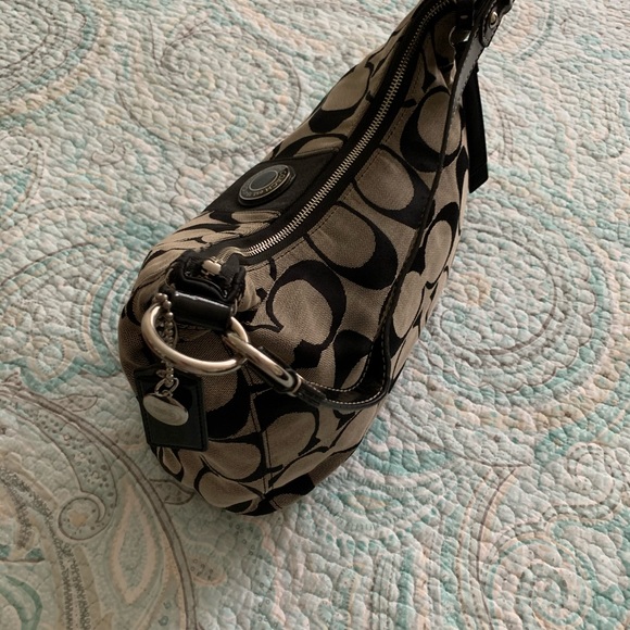 Coach purse - Picture 3 of 7